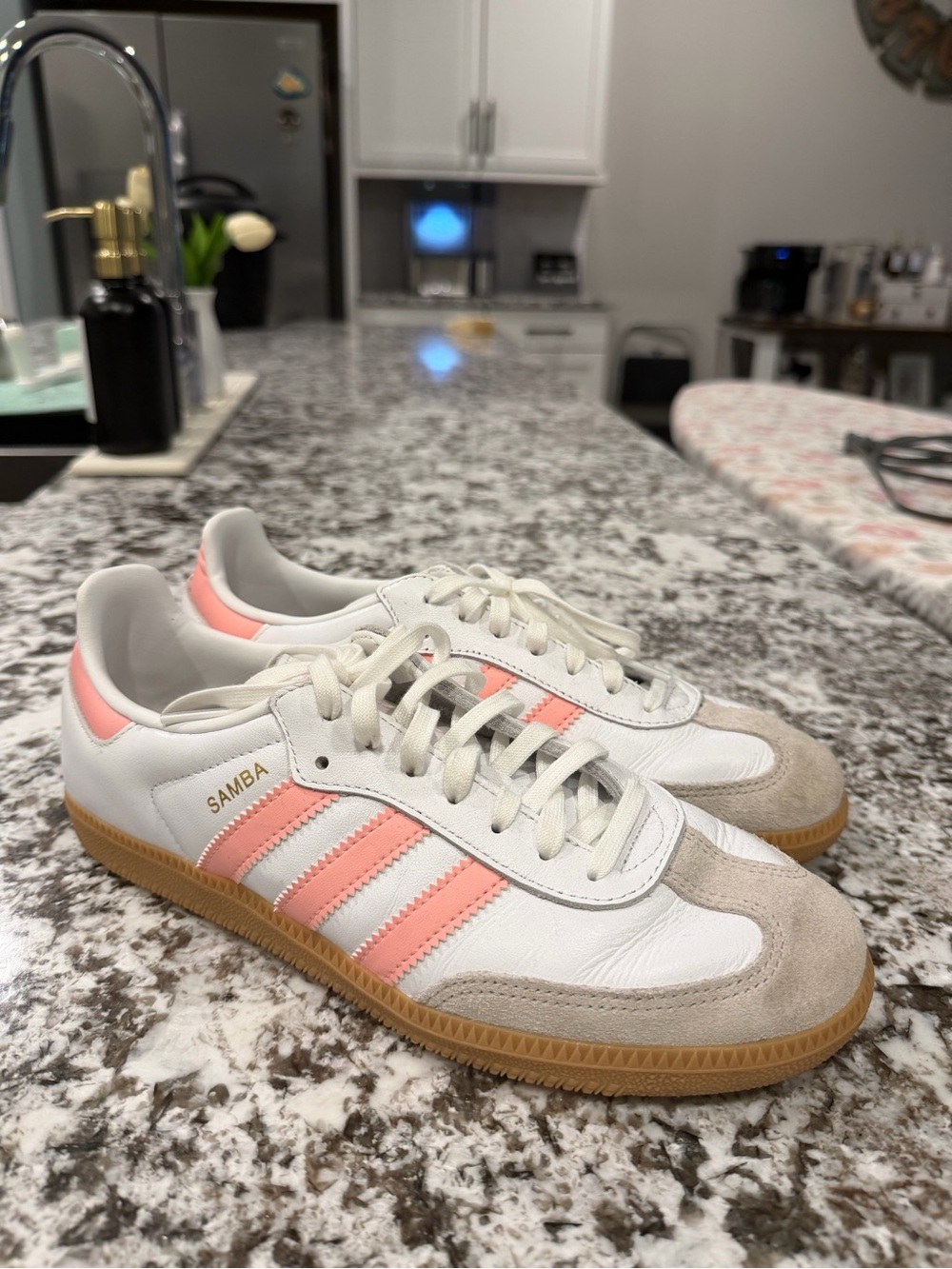 adidas Samba OGSneakers in White and Coral